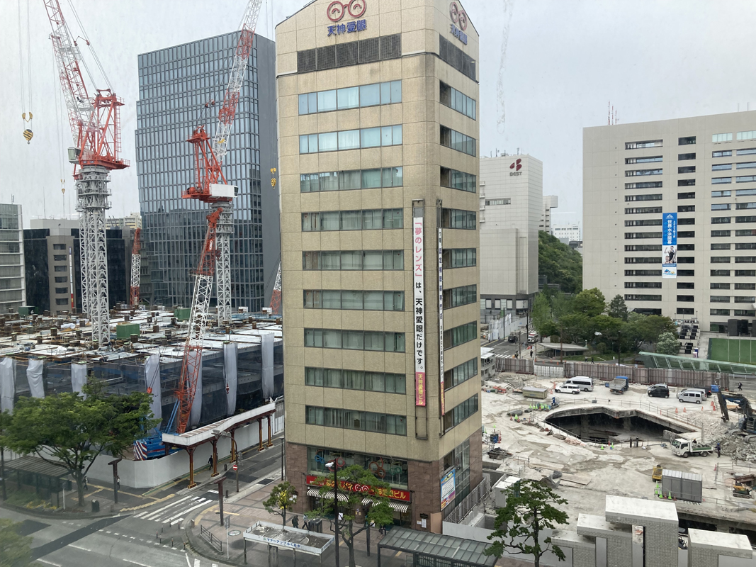 イムズは消えたけれど、新しい福岡ビルが・・・