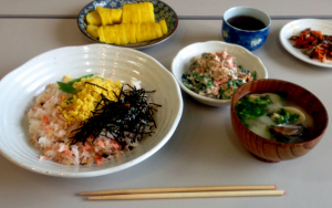 男の料理教室、今月の成果物は、チラシ寿司、他
