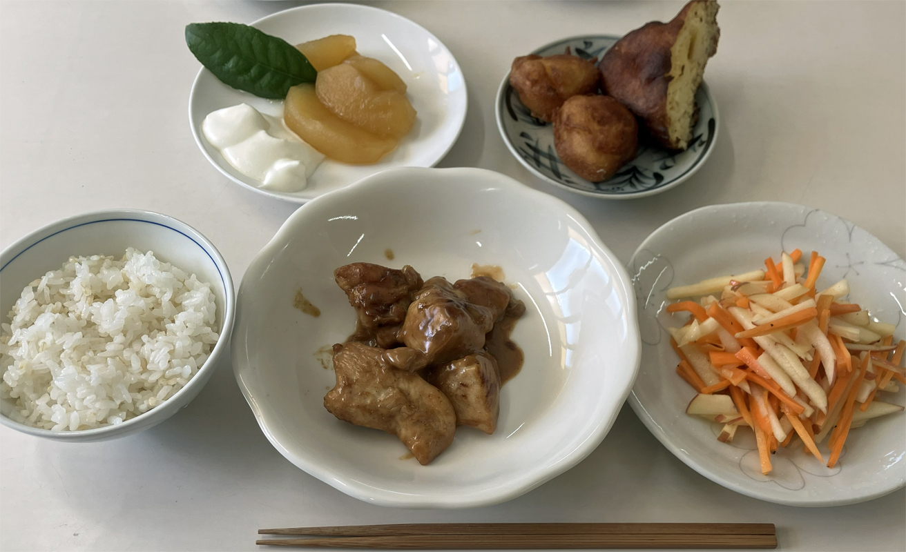 本日の料理教室はリンゴづくし